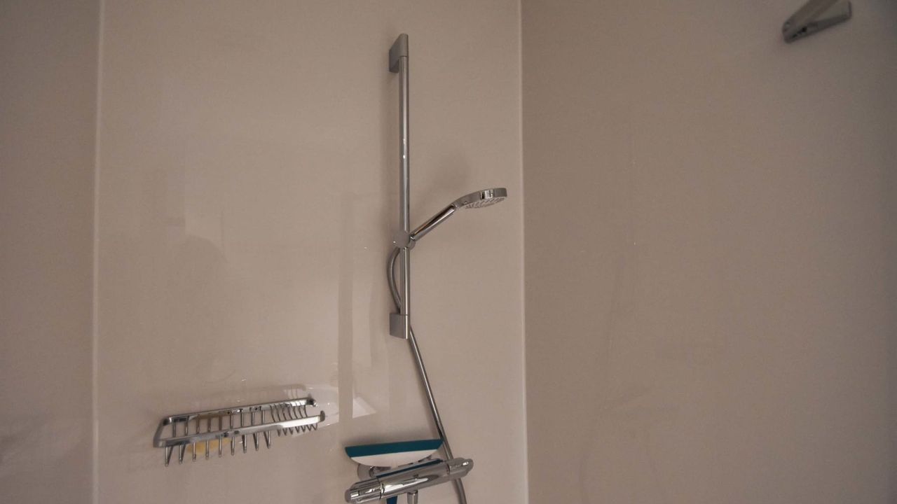 BathRoom BathRoom